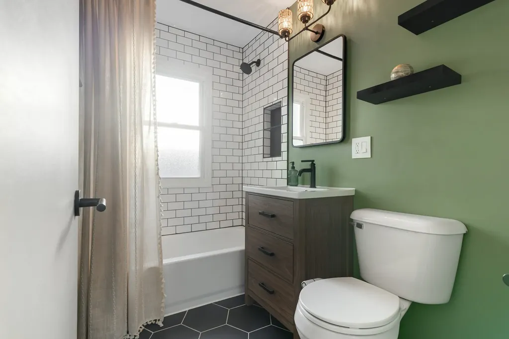 638 North Lombard Avenue Lombard IL 60148