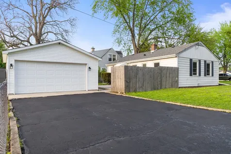638 North Lombard Avenue Lombard IL 60148
