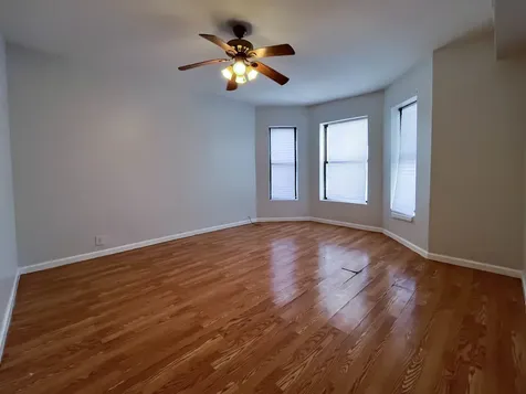 7721 South Peoria Street Chicago IL 60620