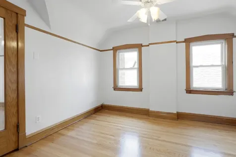 4101 West Oakdale Avenue Chicago IL 60641