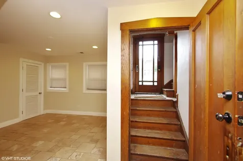4101 West Oakdale Avenue Chicago IL 60641