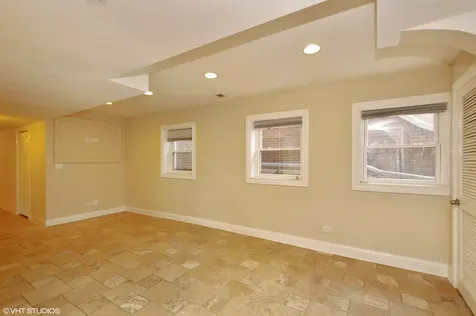 4101 West Oakdale Avenue Chicago IL 60641