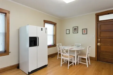 4101 West Oakdale Avenue Chicago IL 60641