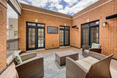 1852 West Wellington Avenue Chicago IL 60657