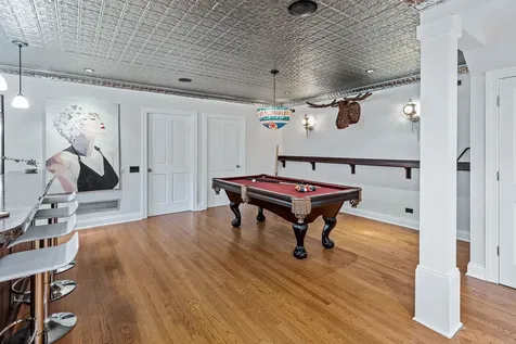 1852 West Wellington Avenue Chicago IL 60657