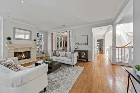 1852 West Wellington Avenue Chicago IL 60657