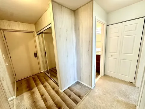 1880 Bonnie Lane Hoffman Estates IL 60169