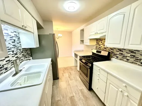 1880 Bonnie Lane Hoffman Estates IL 60169
