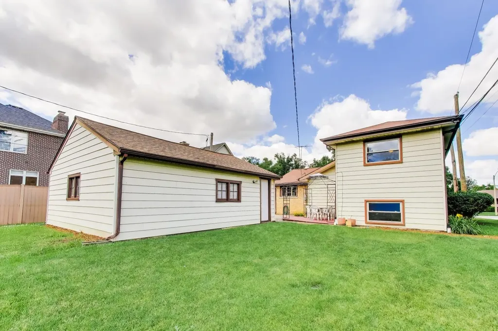 336 West Fremont Avenue Elmhurst IL 60126