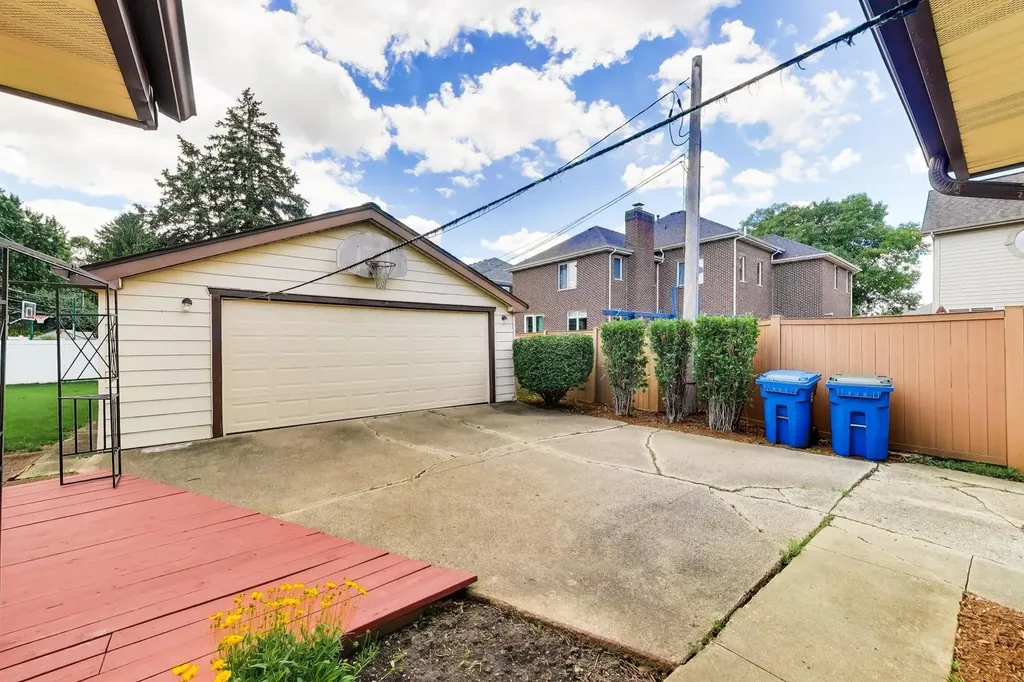 336 West Fremont Avenue Elmhurst IL 60126