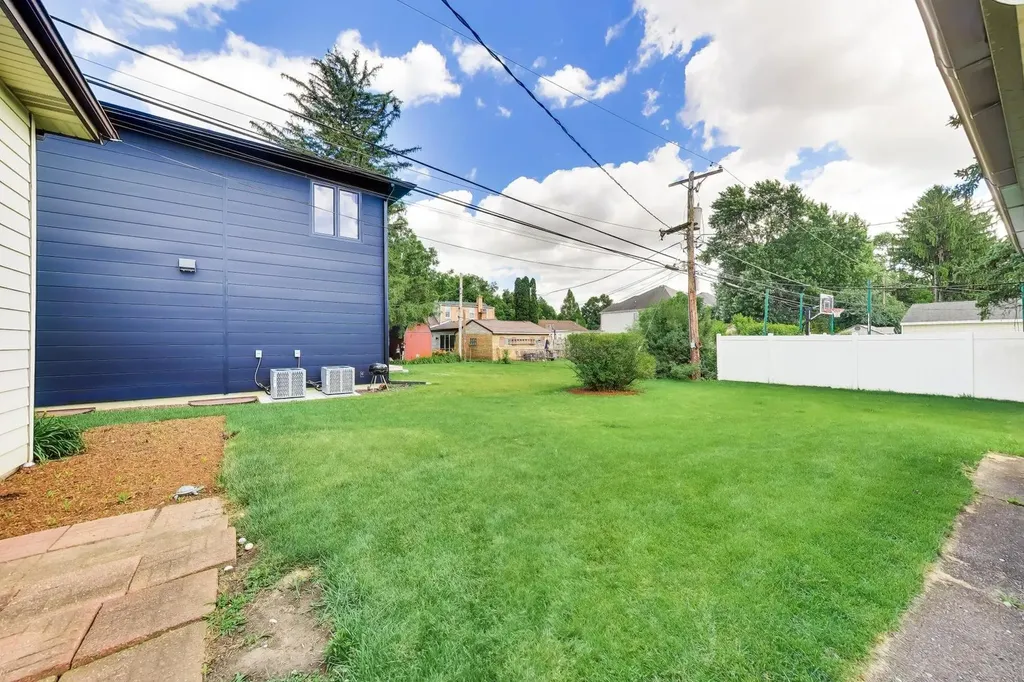 336 West Fremont Avenue Elmhurst IL 60126