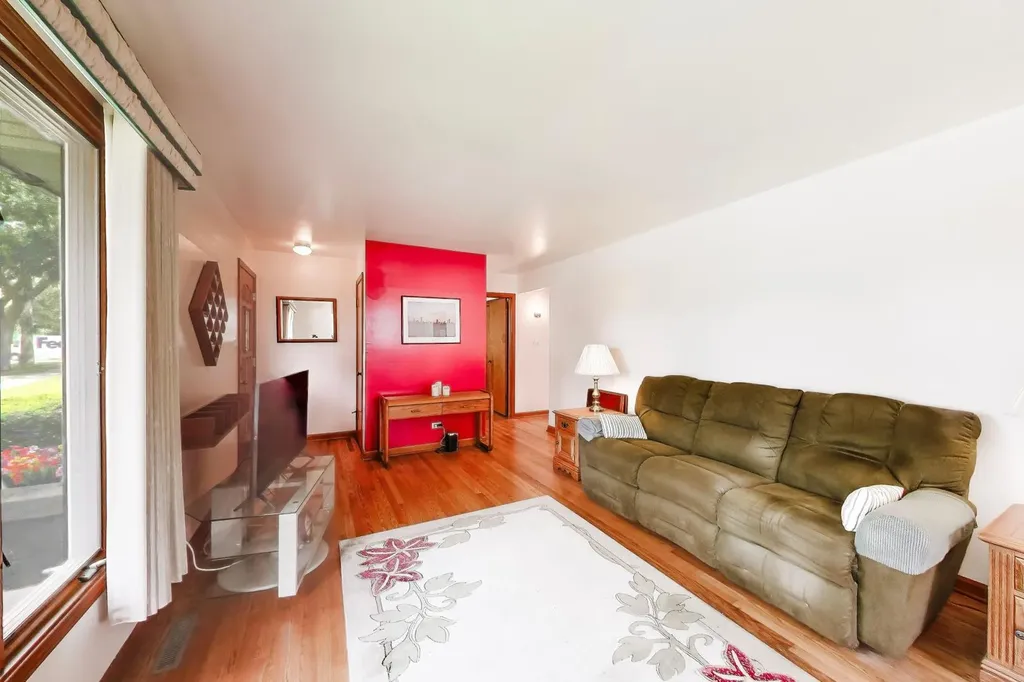 336 West Fremont Avenue Elmhurst IL 60126