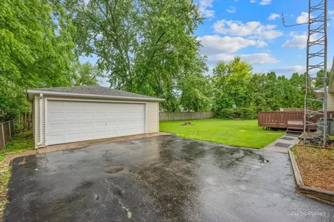 9011 West Sunset Drive Wonder Lake IL 60097