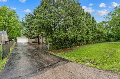 9011 West Sunset Drive Wonder Lake IL 60097