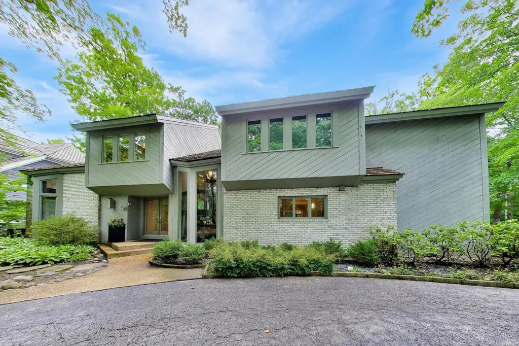 395 Cedar Avenue Highland Park IL 60035