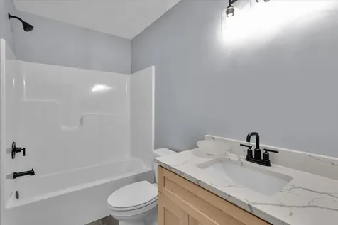 2080 Waters Edge Drive Minooka IL 60447