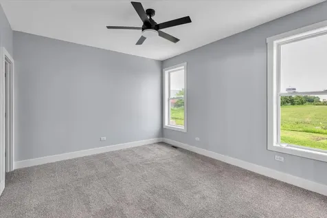 2080 Waters Edge Drive Minooka IL 60447