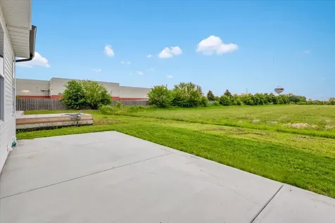 2080 Waters Edge Drive Minooka IL 60447
