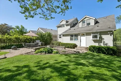 42515 North Forest Lane Antioch IL 60002