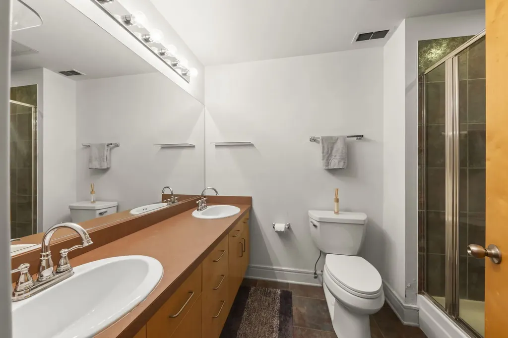 212 West Washington Avenue Chicago IL 60606