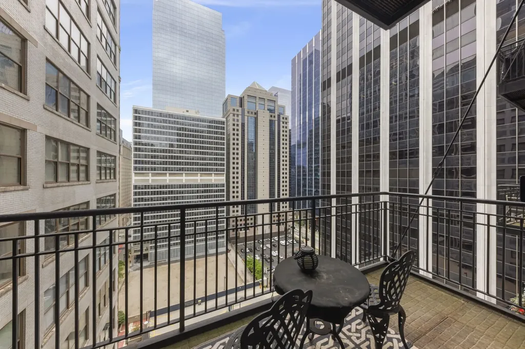 212 West Washington Avenue Chicago IL 60606