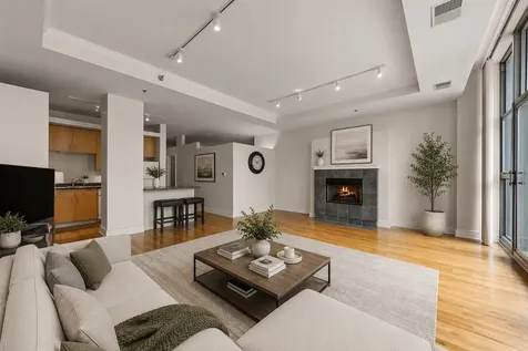 212 West Washington Avenue Chicago IL 60606
