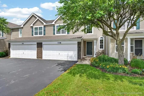 738 Silk Oak Lane Crystal Lake IL 60014