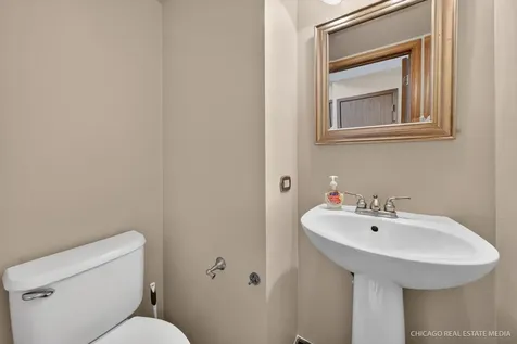 738 Silk Oak Lane Crystal Lake IL 60014