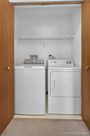 738 Silk Oak Lane Crystal Lake IL 60014