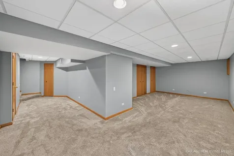 738 Silk Oak Lane Crystal Lake IL 60014