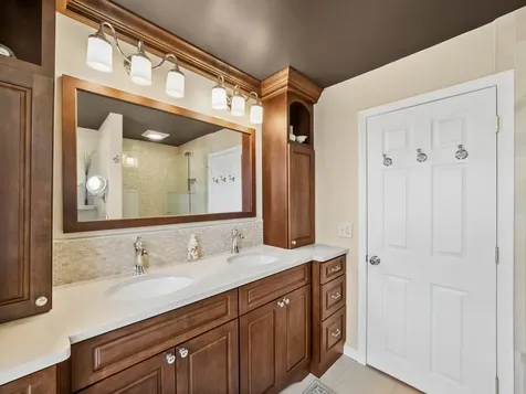 819 South Beverly Lane Arlington Heights IL 60005