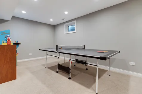 1598 Lois Ann Lane Naperville IL 60563