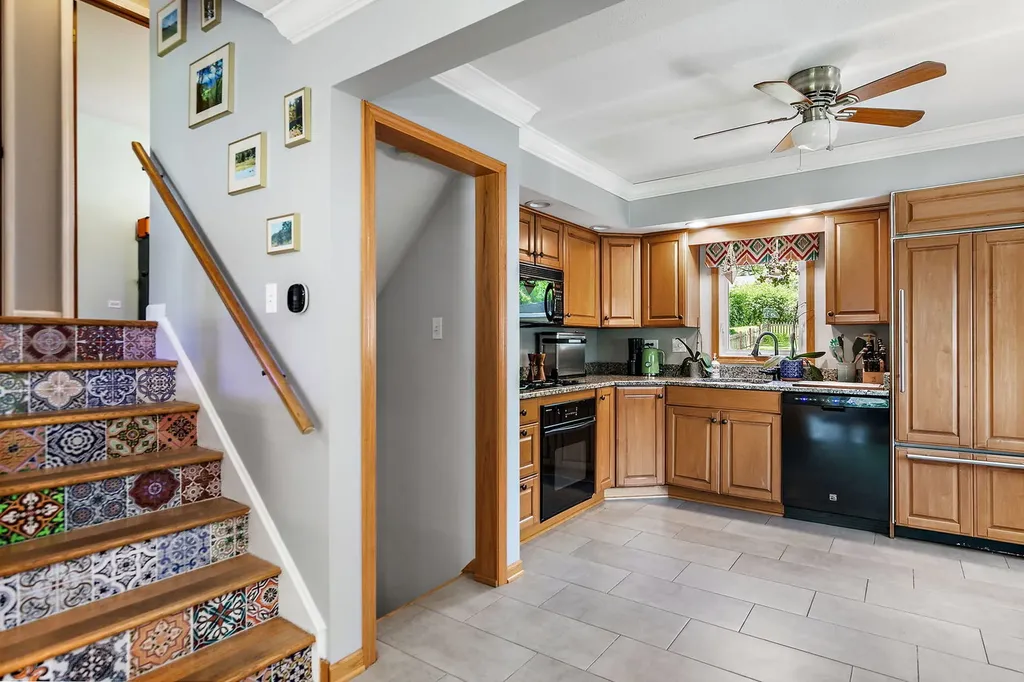 117 South Erie Street Wheaton IL 60187