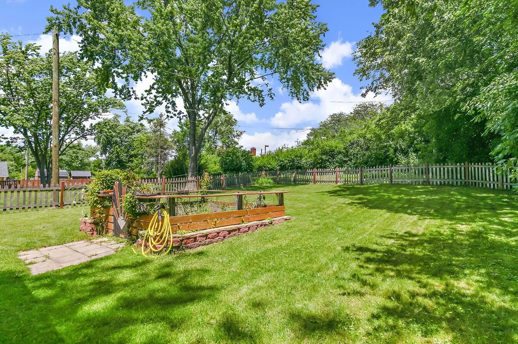 117 South Erie Street Wheaton IL 60187