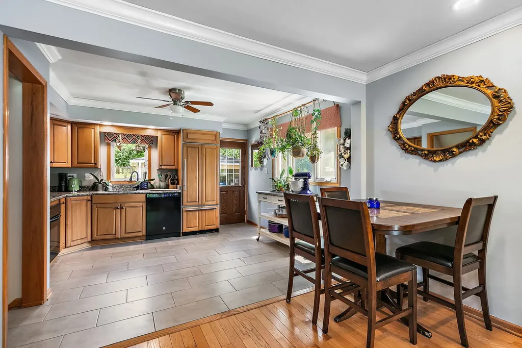 117 South Erie Street Wheaton IL 60187
