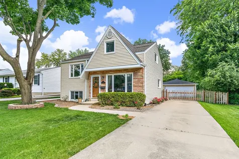 117 South Erie Street Wheaton IL 60187