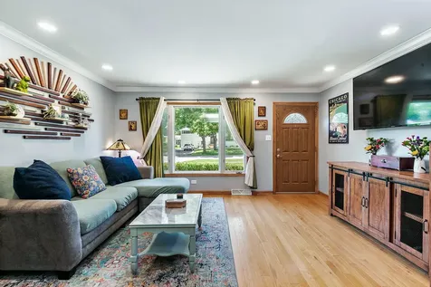 117 South Erie Street Wheaton IL 60187