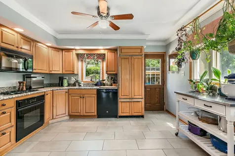 117 South Erie Street Wheaton IL 60187