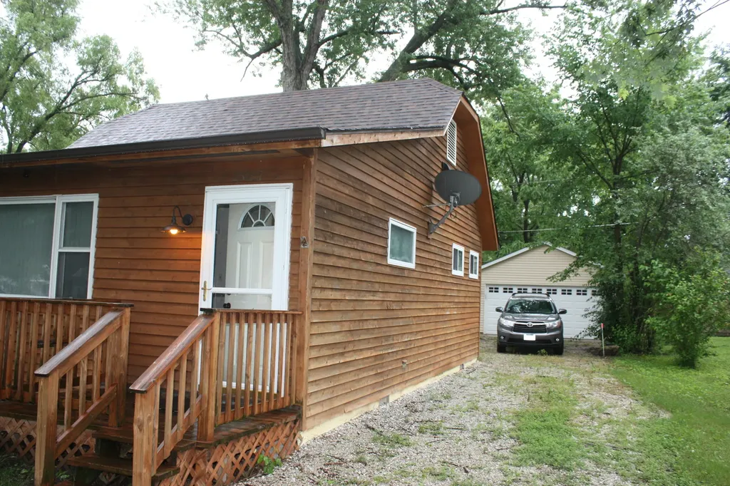 25057 West Petite Avenue Antioch IL 60002