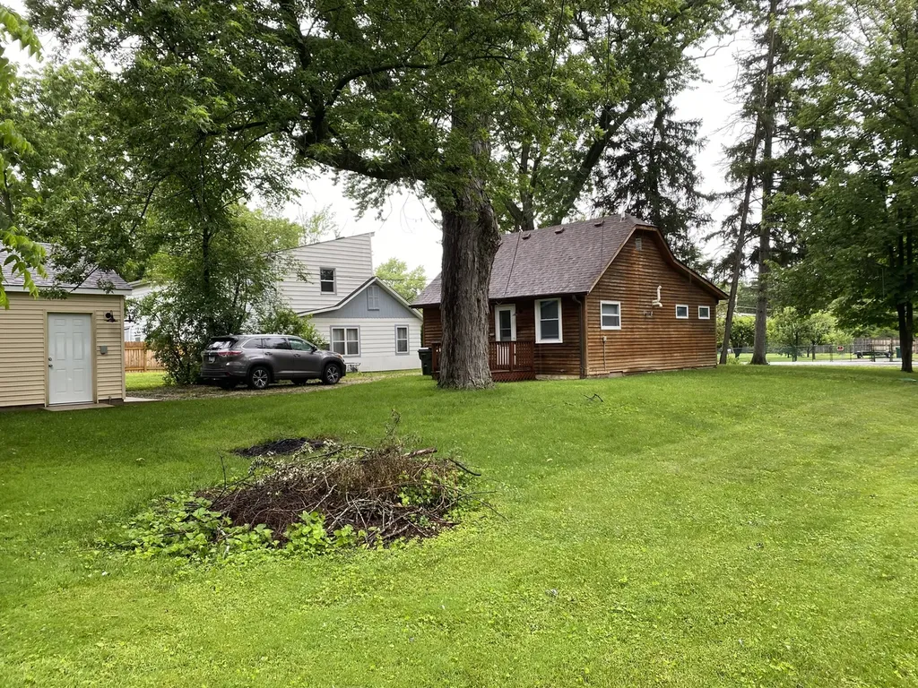 25057 West Petite Avenue Antioch IL 60002