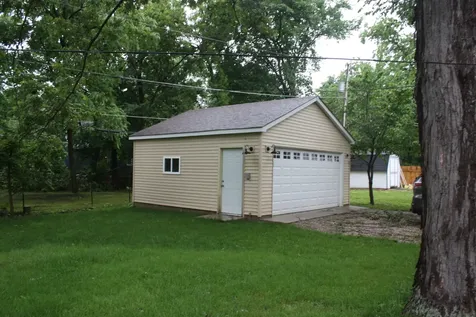 25057 West Petite Avenue Antioch IL 60002