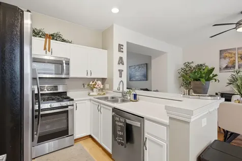 1975 Grandview Place Montgomery IL 60538