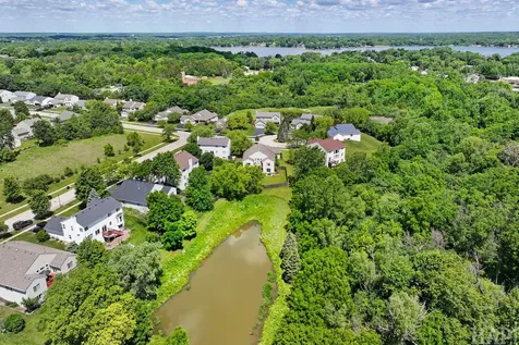 1955 West Overlook Court Round Lake IL 60073