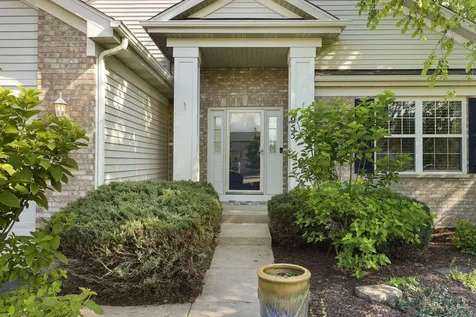 1955 West Overlook Court Round Lake IL 60073