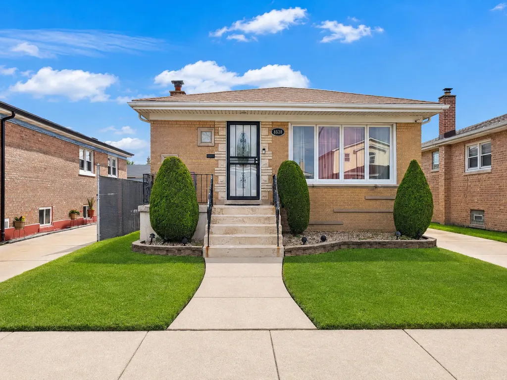 8630 South Kilbourn Avenue Chicago IL 60652