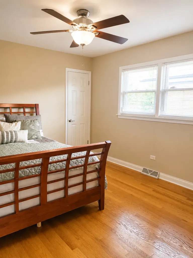 8630 South Kilbourn Avenue Chicago IL 60652