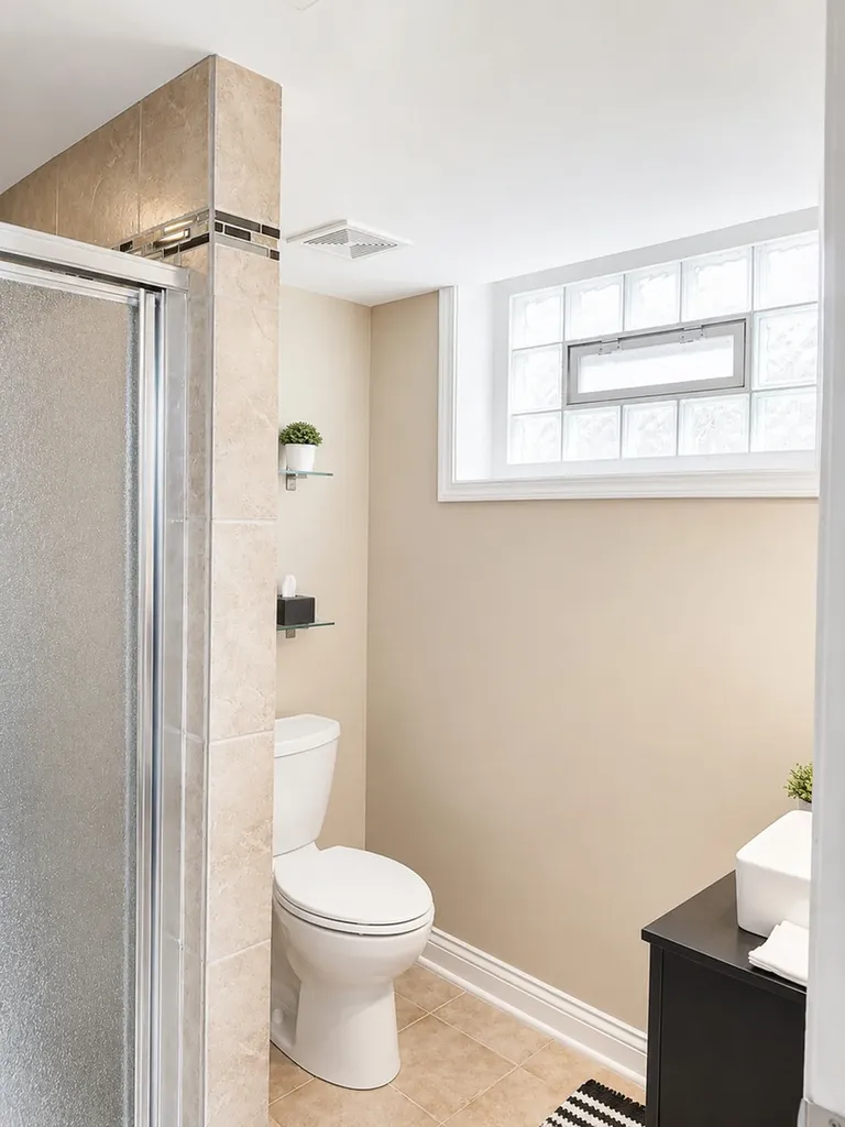 8630 South Kilbourn Avenue Chicago IL 60652