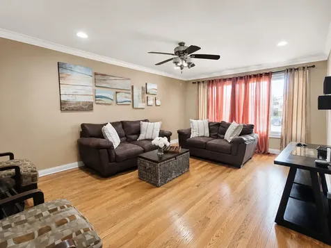 8630 South Kilbourn Avenue Chicago IL 60652