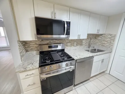 1950 Kenilworth Circle Hoffman Estates IL 60169
