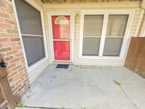 1950 Kenilworth Circle Hoffman Estates IL 60169